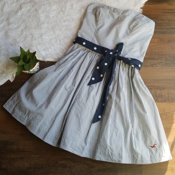 Hollister Dresses & Skirts - Hollister Medium Striped Navy Blue White Dress